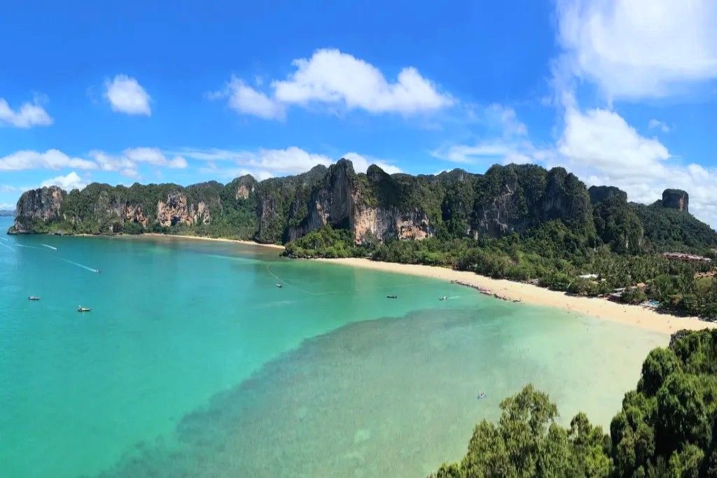 PHRA NANG BEACH RAILAY